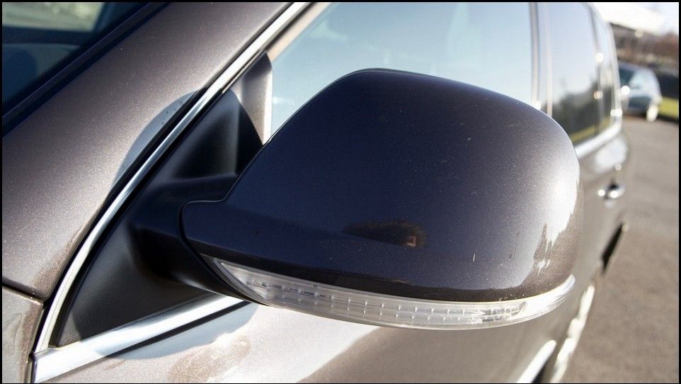 Volkswagen Touareg inspection left mirror