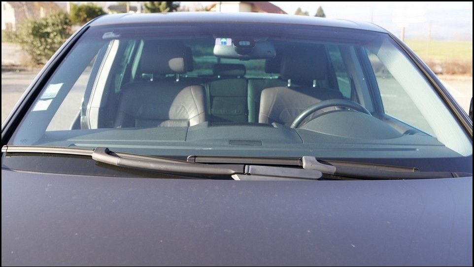 Volkswagen Touareg inspection windshield wipers