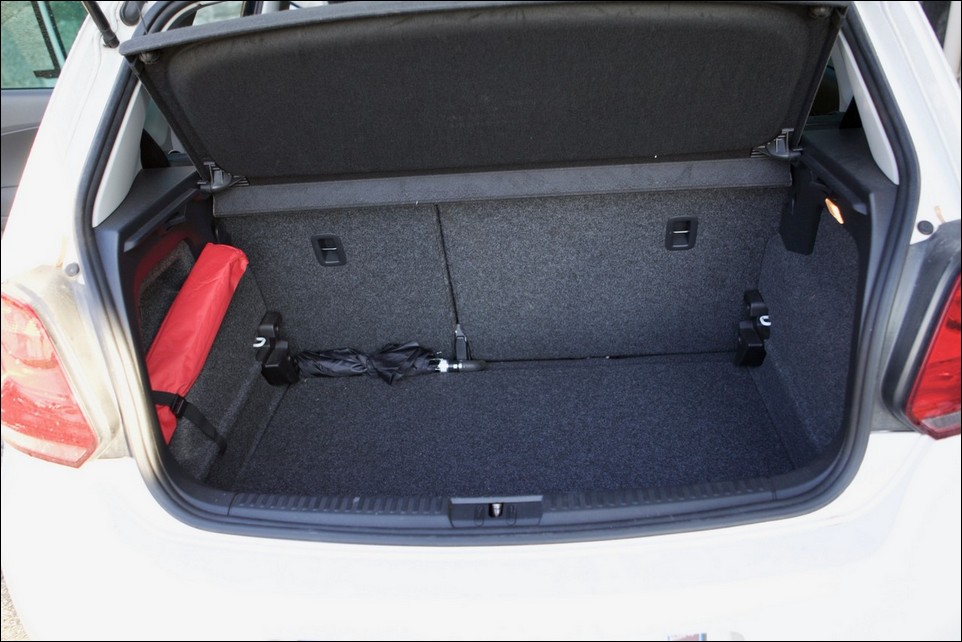 Volkswagen Polo inside trunk