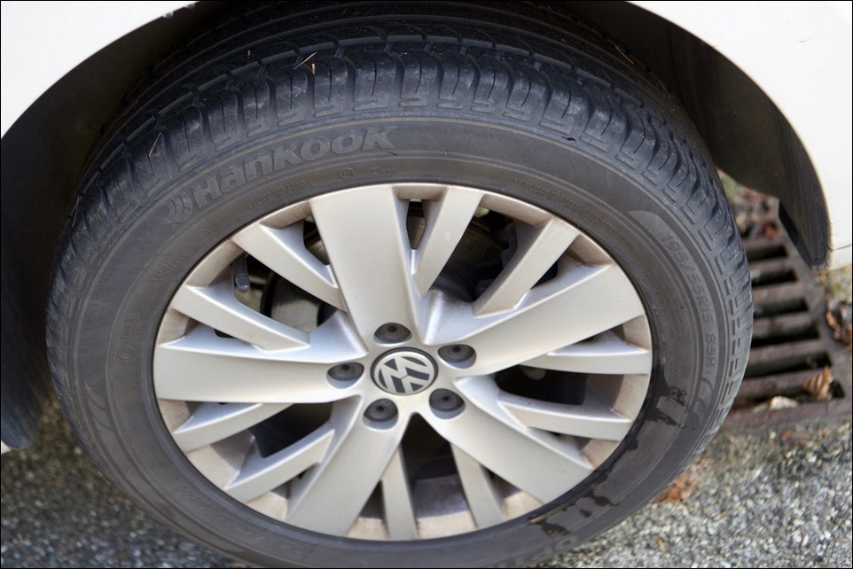 Volkswagen Polo rear left tyre